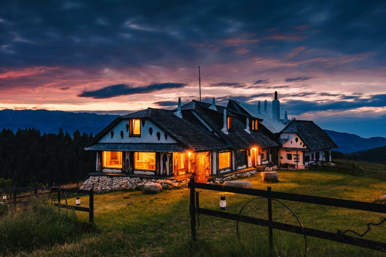 Amfiteatrul Transilvania Villa Moieciu de Jos Exterior photo